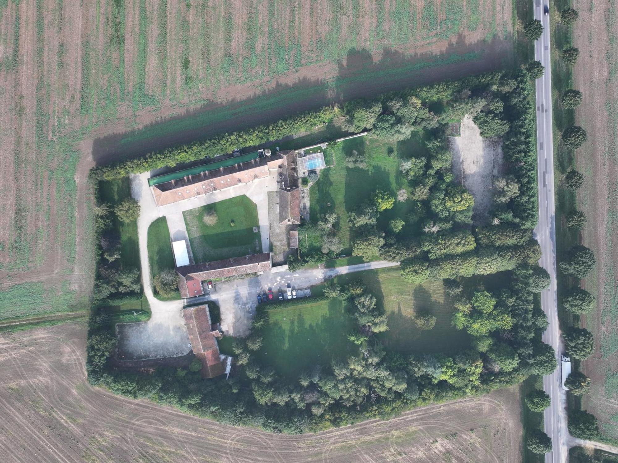 Domaine De La Ferme De Mont Bed and Breakfast Mormant Exteriör bild