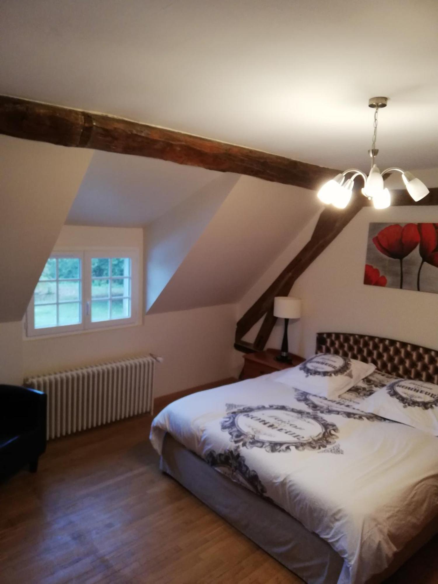 Domaine De La Ferme De Mont Bed and Breakfast Mormant Exteriör bild