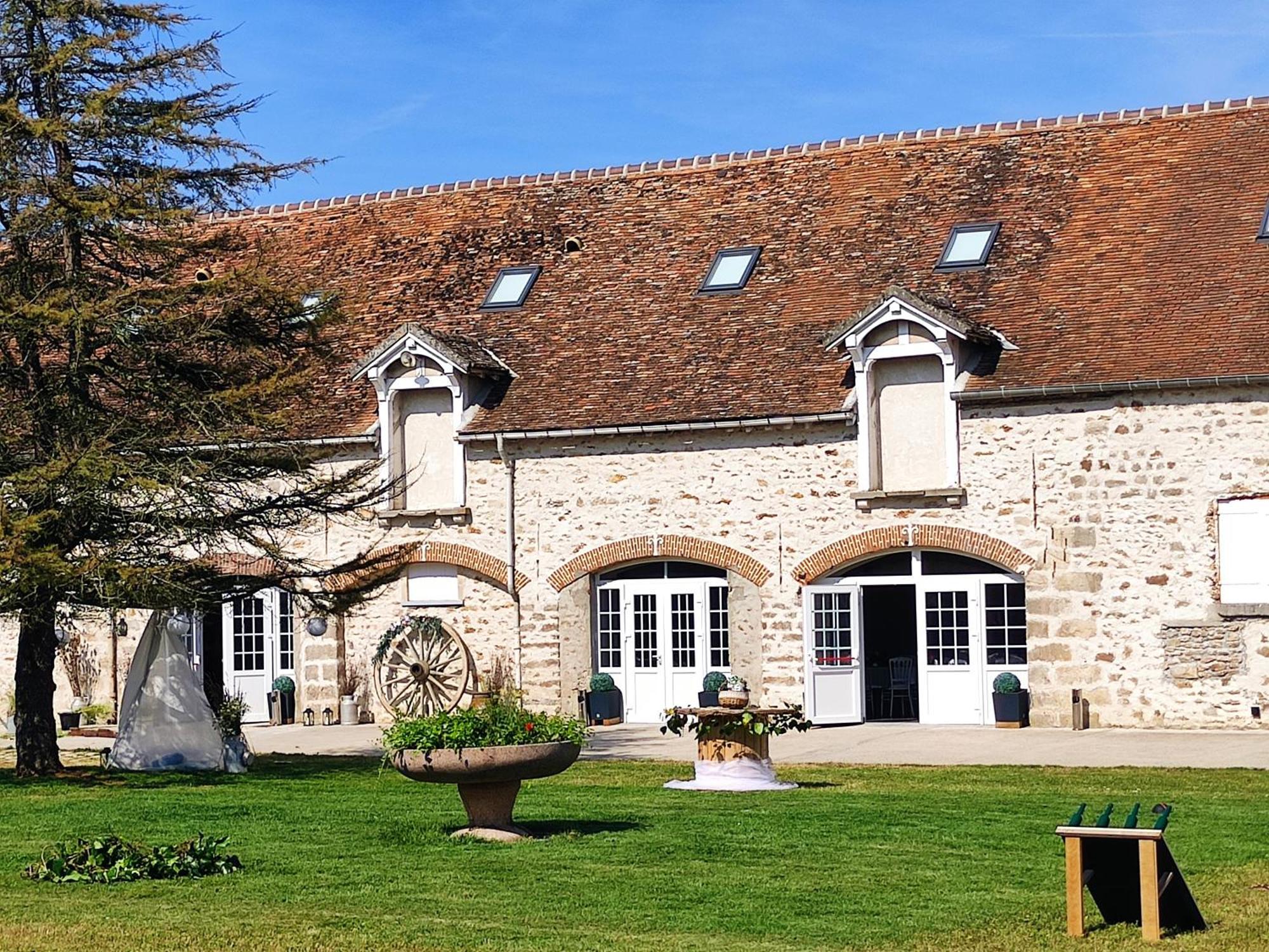 Domaine De La Ferme De Mont Bed and Breakfast Mormant Exteriör bild